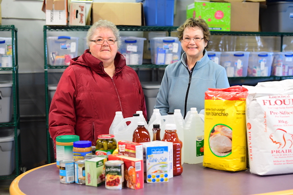 Banque-alimentaire-Debeuckelaere-Louise-et-Delaurier-Angele-01-1